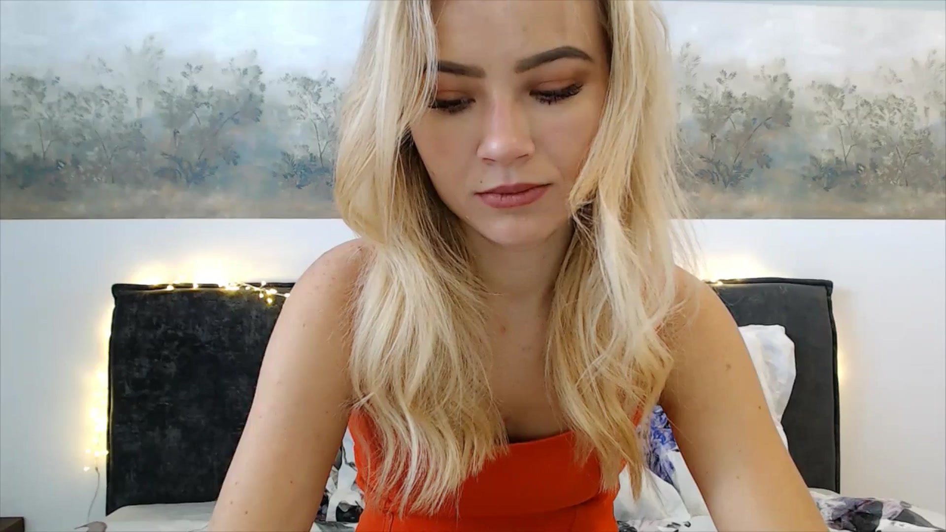 Gallery image thumbnail from fiancee's myfreecams stream on, 03/19/2025, 05:20 image 16 of 20