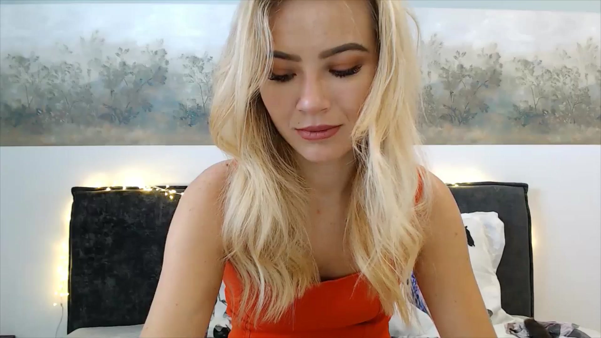 Gallery image thumbnail from fiancee's myfreecams stream on, 03/19/2025, 05:20 image 14 of 20
