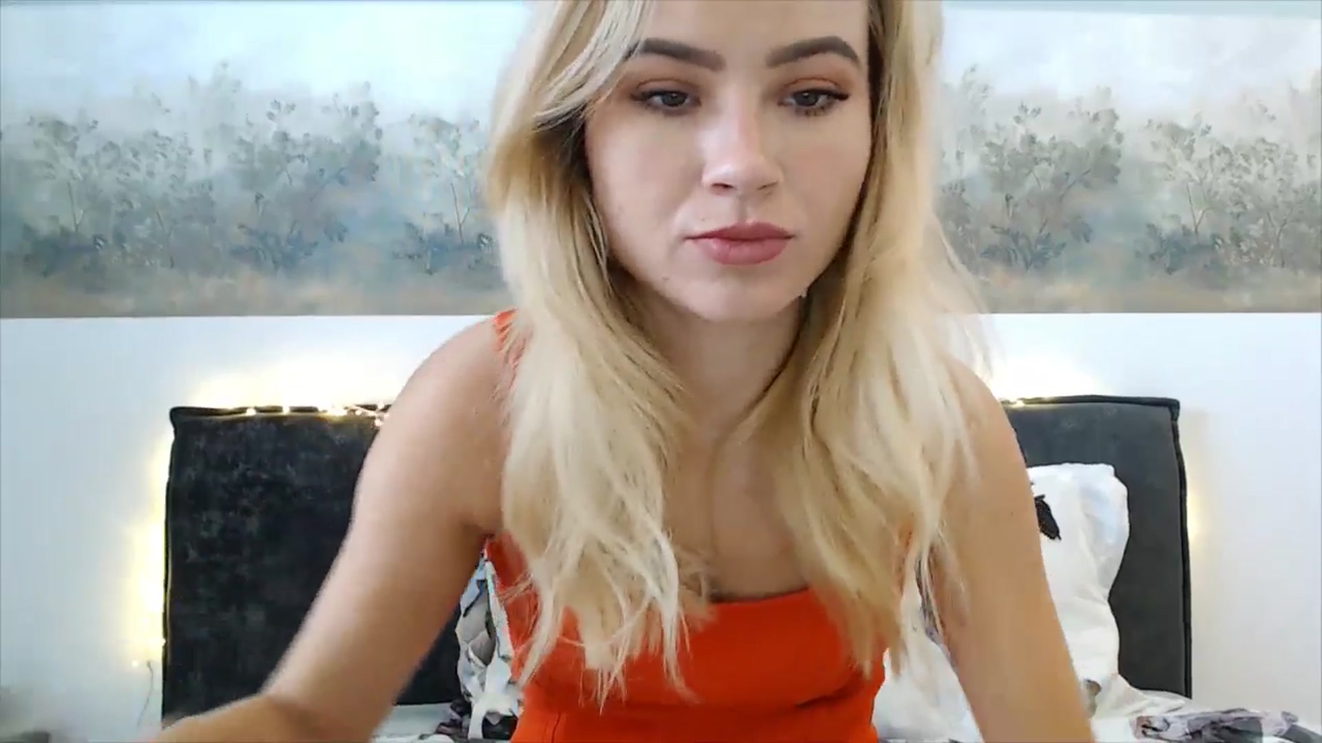 Gallery image thumbnail from fiancee's myfreecams stream on, 03/19/2025, 05:20 image 5 of 20