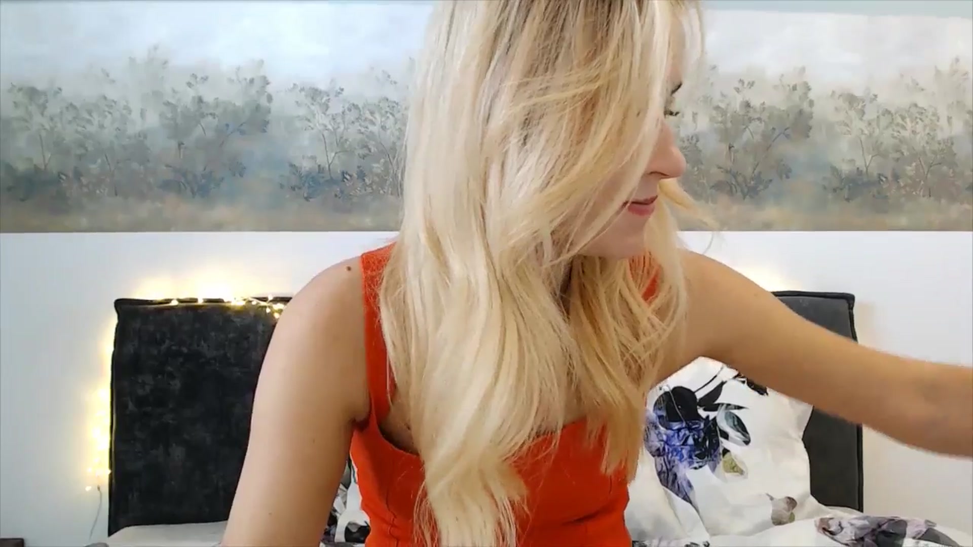 Gallery image thumbnail from fiancee's myfreecams stream on, 03/19/2025, 05:20 image 15 of 20