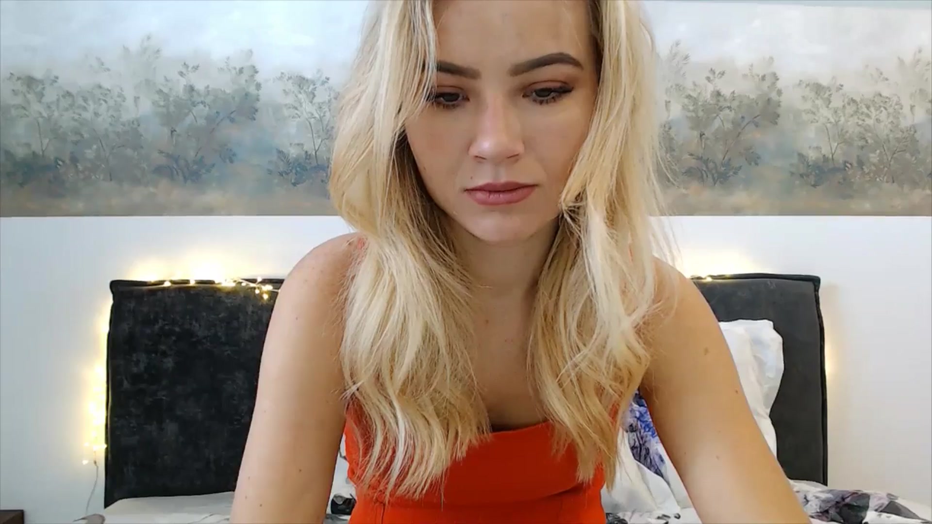 Gallery image thumbnail from fiancee's myfreecams stream on, 03/19/2025, 05:20 image 17 of 20