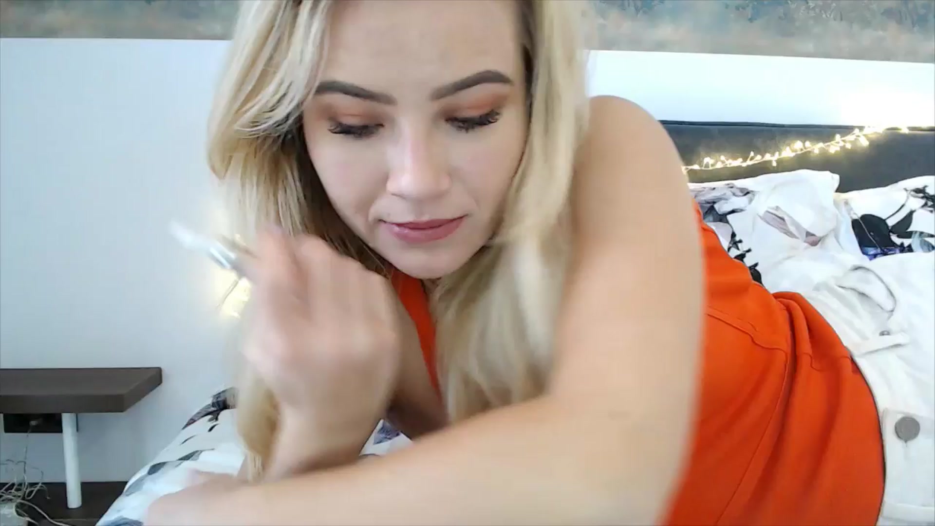 Gallery image thumbnail from fiancee's myfreecams stream on, 03/19/2025, 05:20 image 2 of 20