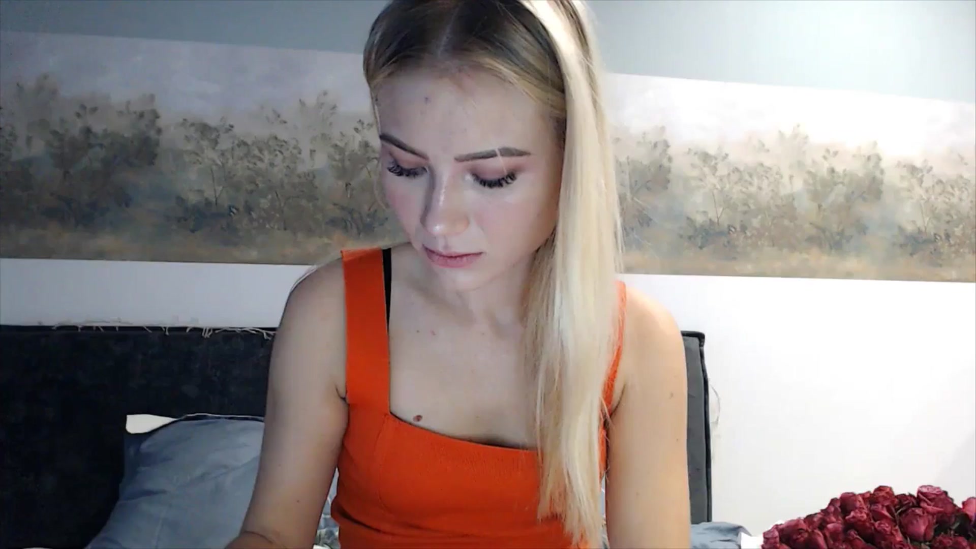Gallery image thumbnail from fiancee's myfreecams stream on, 03/25/2025, 04:12 image 5 of 20