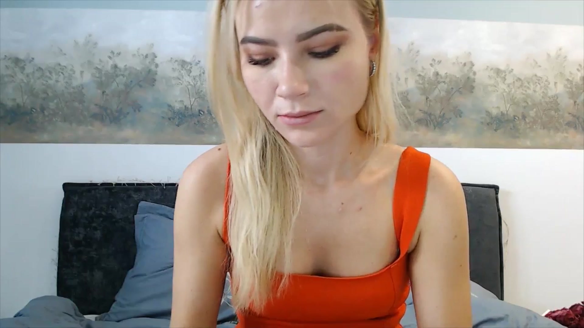 Gallery image thumbnail from fiancee's myfreecams stream on, 03/26/2025, 06:18 image 19 of 20
