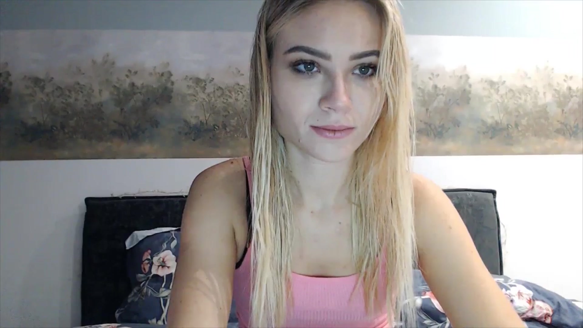 Gallery image thumbnail from fiancee's myfreecams stream on, 04/01/2025, 03:37 image 4 of 20