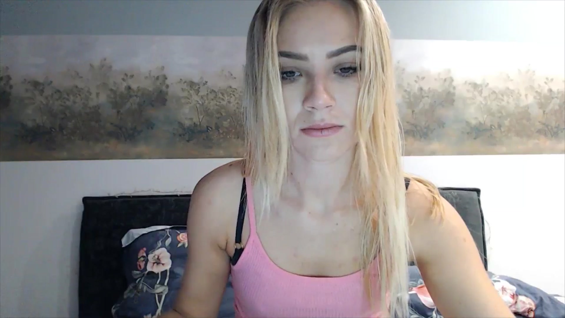 Gallery image thumbnail from fiancee's myfreecams stream on, 04/01/2025, 03:37 image 6 of 20