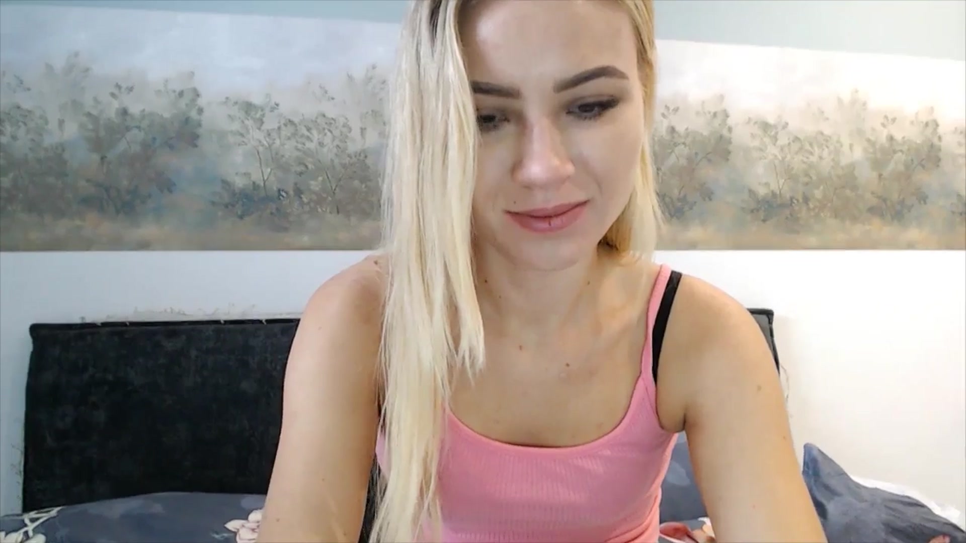 Gallery image thumbnail from fiancee's myfreecams stream on, 04/01/2025, 05:39 image 3 of 20