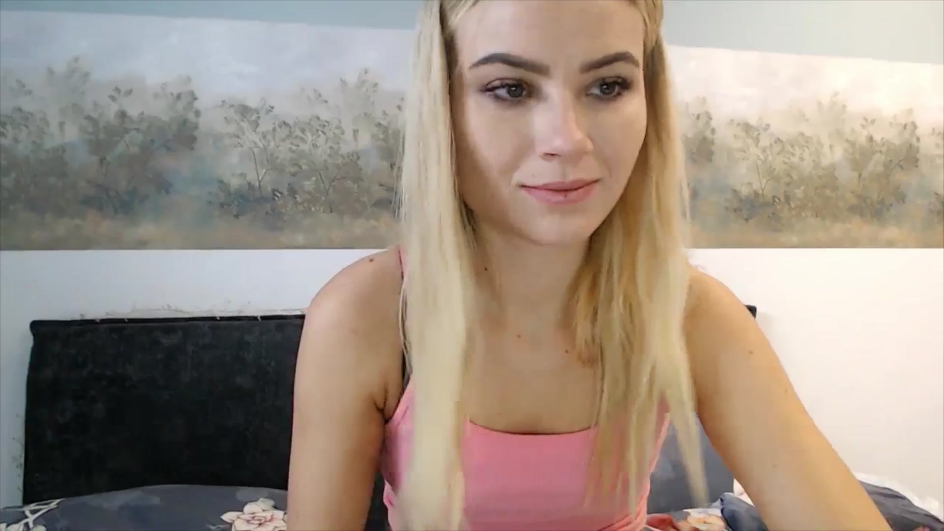 Gallery image thumbnail from fiancee's myfreecams stream on, 04/01/2025, 05:39 image 5 of 20