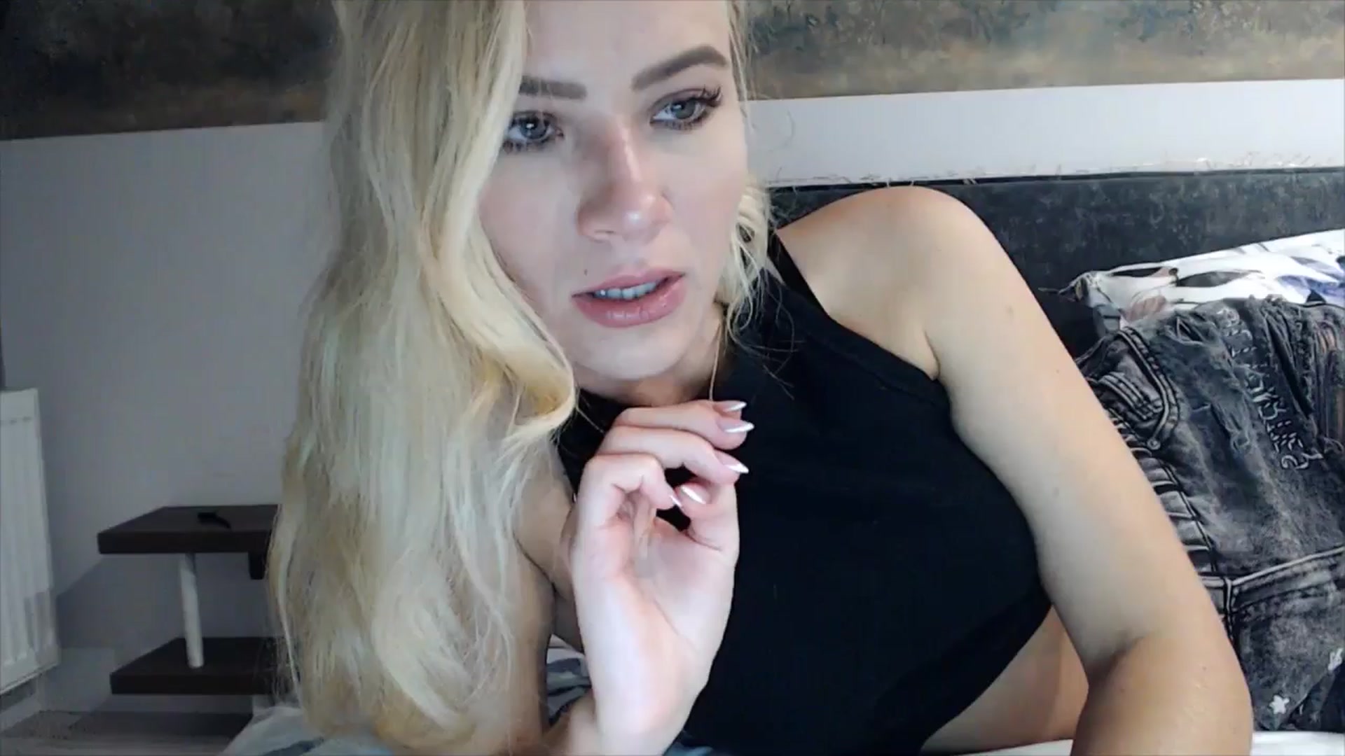 Gallery image thumbnail from fiancee's myfreecams stream on, 04/05/2025, 02:00 image 1 of 20