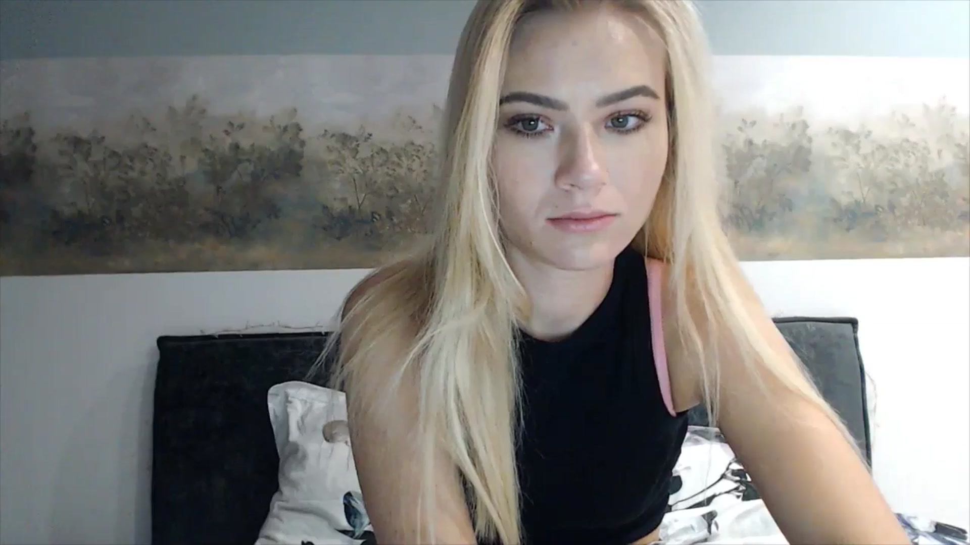 Gallery image thumbnail from fiancee's myfreecams stream on, 04/08/2025, 02:42 image 4 of 20