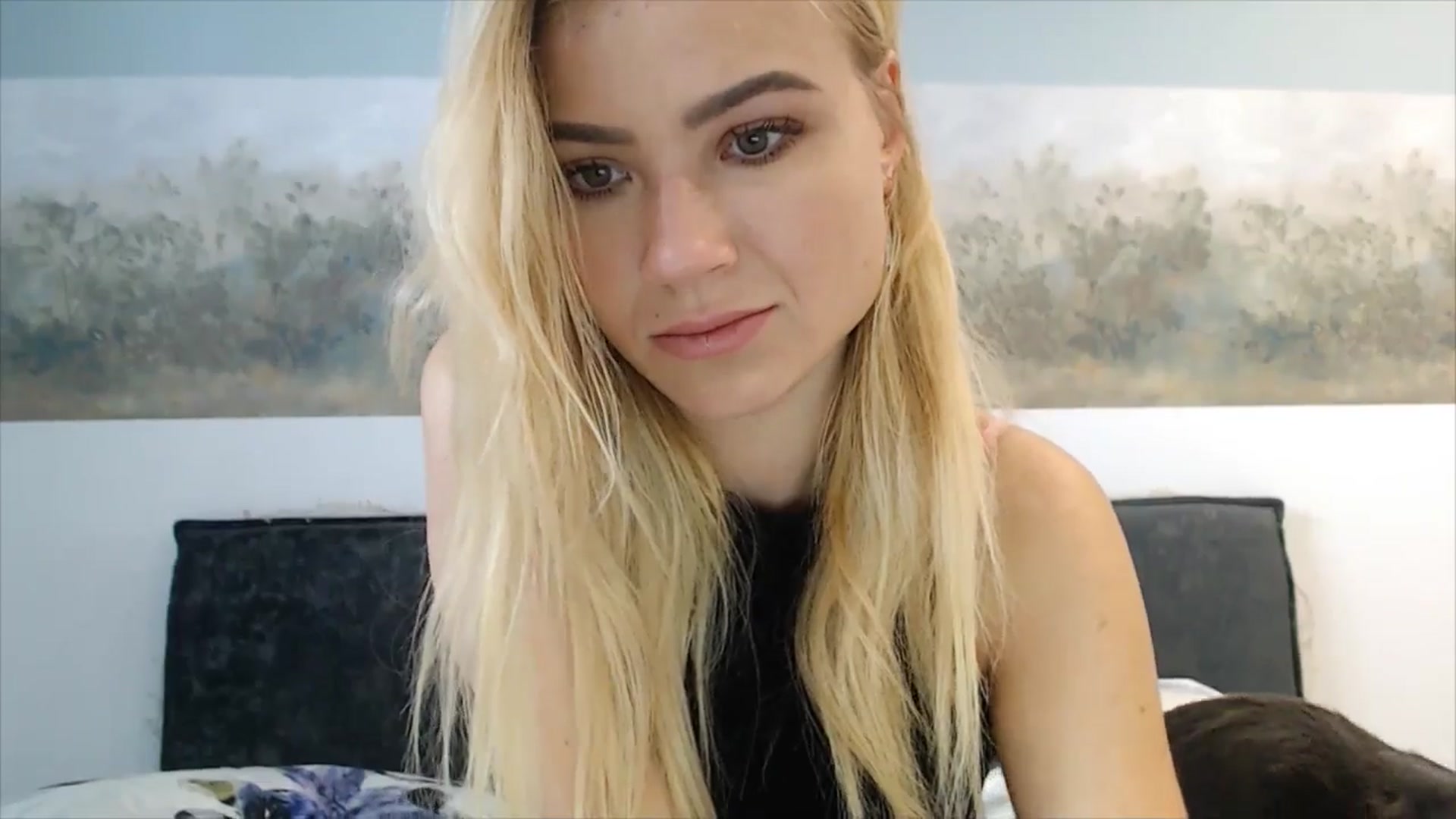 Gallery image thumbnail from fiancee's myfreecams stream on, 04/08/2025, 05:36 image 8 of 20