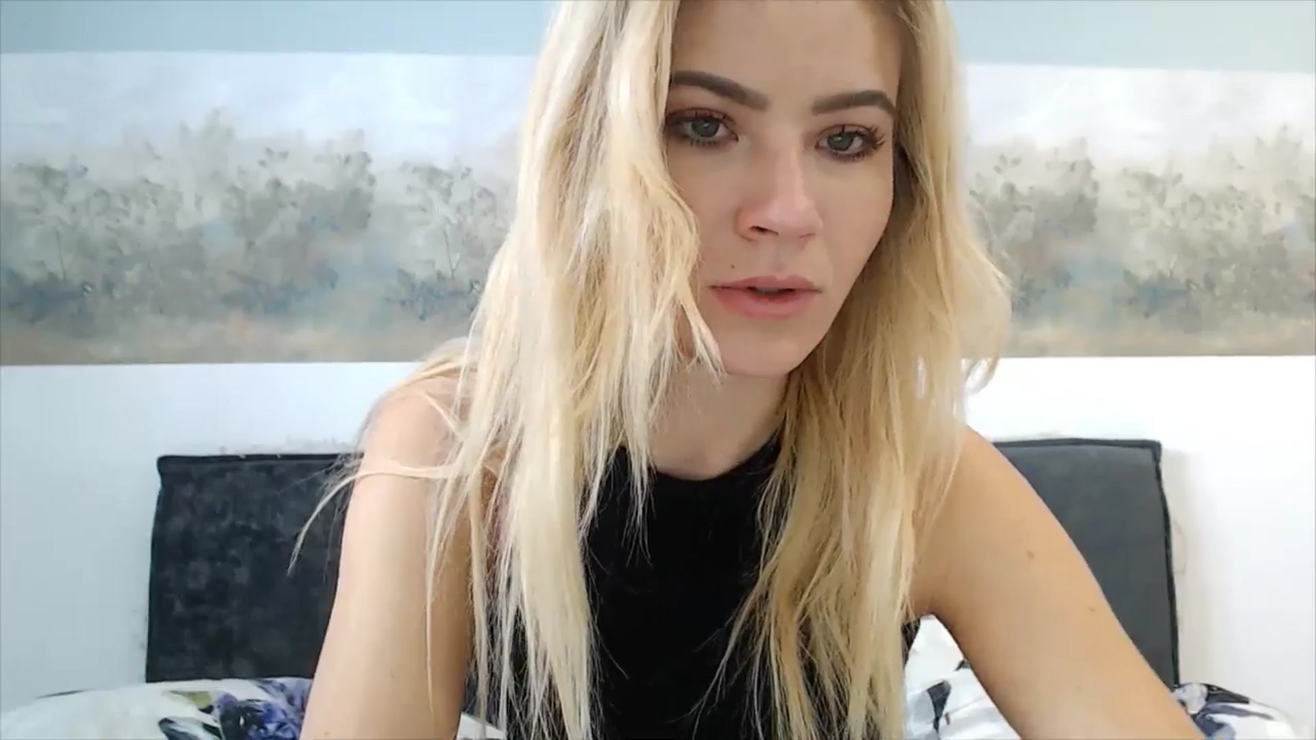 Gallery image thumbnail from fiancee's myfreecams stream on, 04/08/2025, 05:36 image 10 of 20