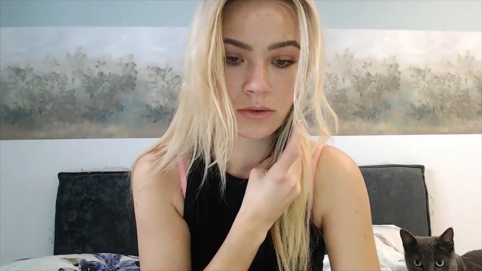 Gallery image thumbnail from fiancee's myfreecams stream on, 04/08/2025, 05:36 image 7 of 20