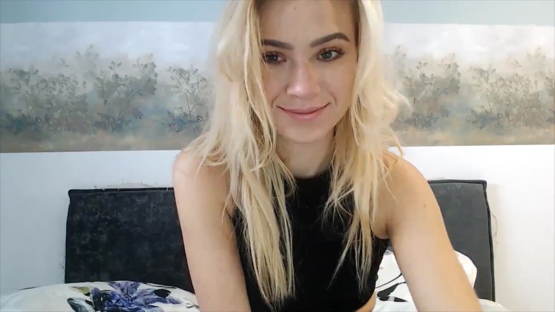 Gallery image thumbnail from fiancee's myfreecams stream on, 04/08/2025, 05:36 image 3 of 20