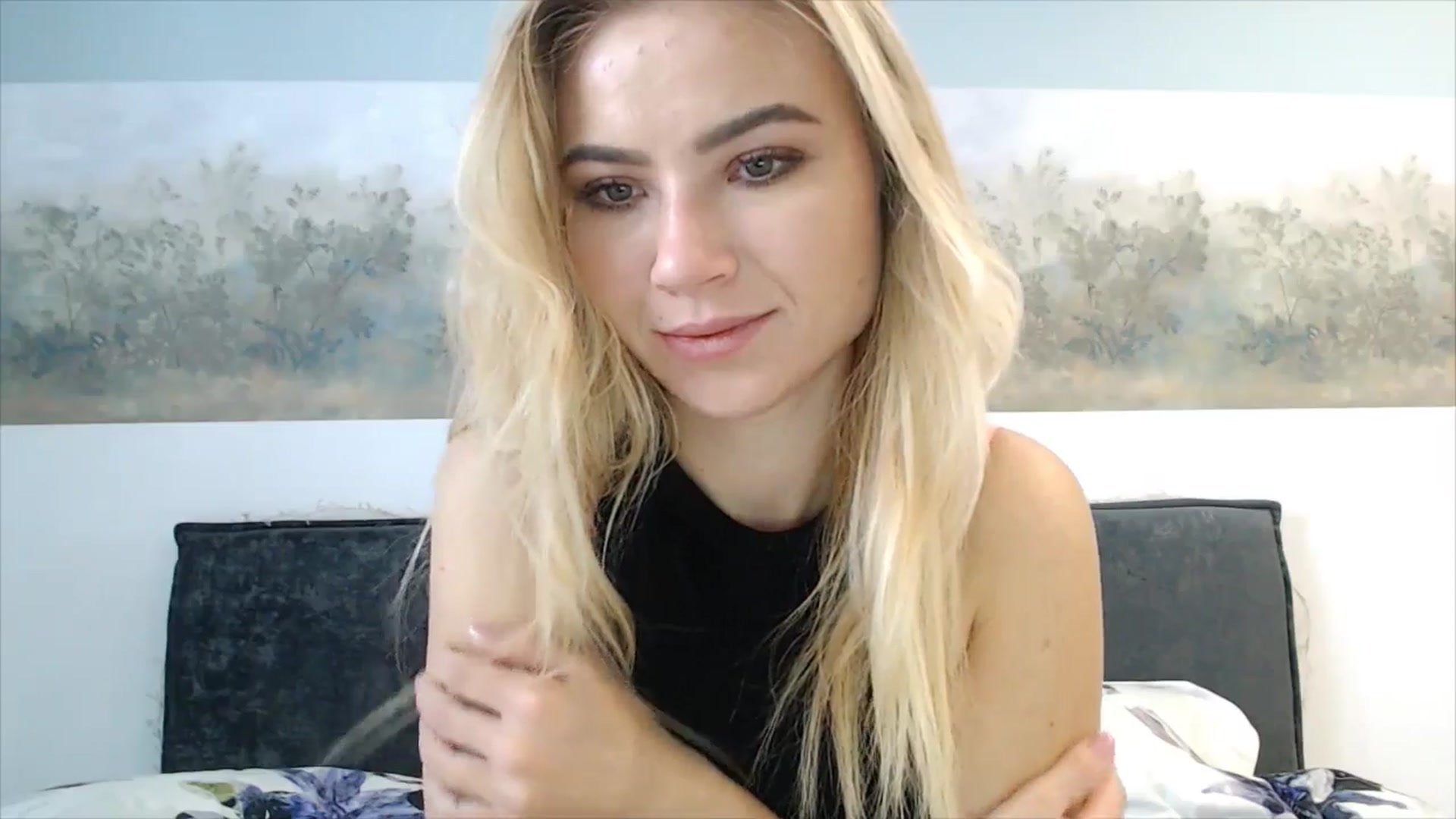 Gallery image thumbnail from fiancee's myfreecams stream on, 04/08/2025, 05:36 image 9 of 20