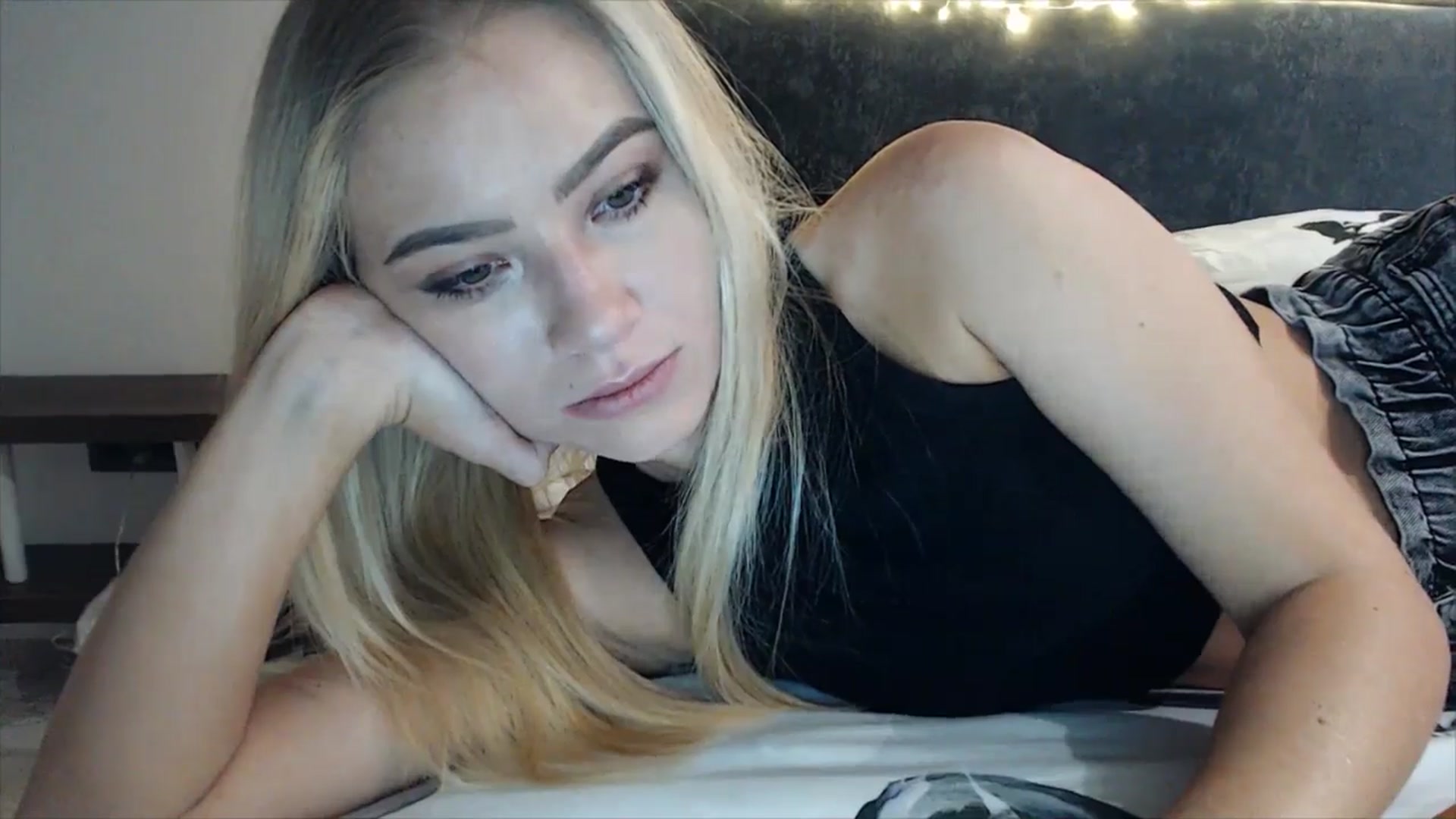 Gallery image thumbnail from fiancee's myfreecams stream on, 04/10/2025, 01:35 image 20 of 20