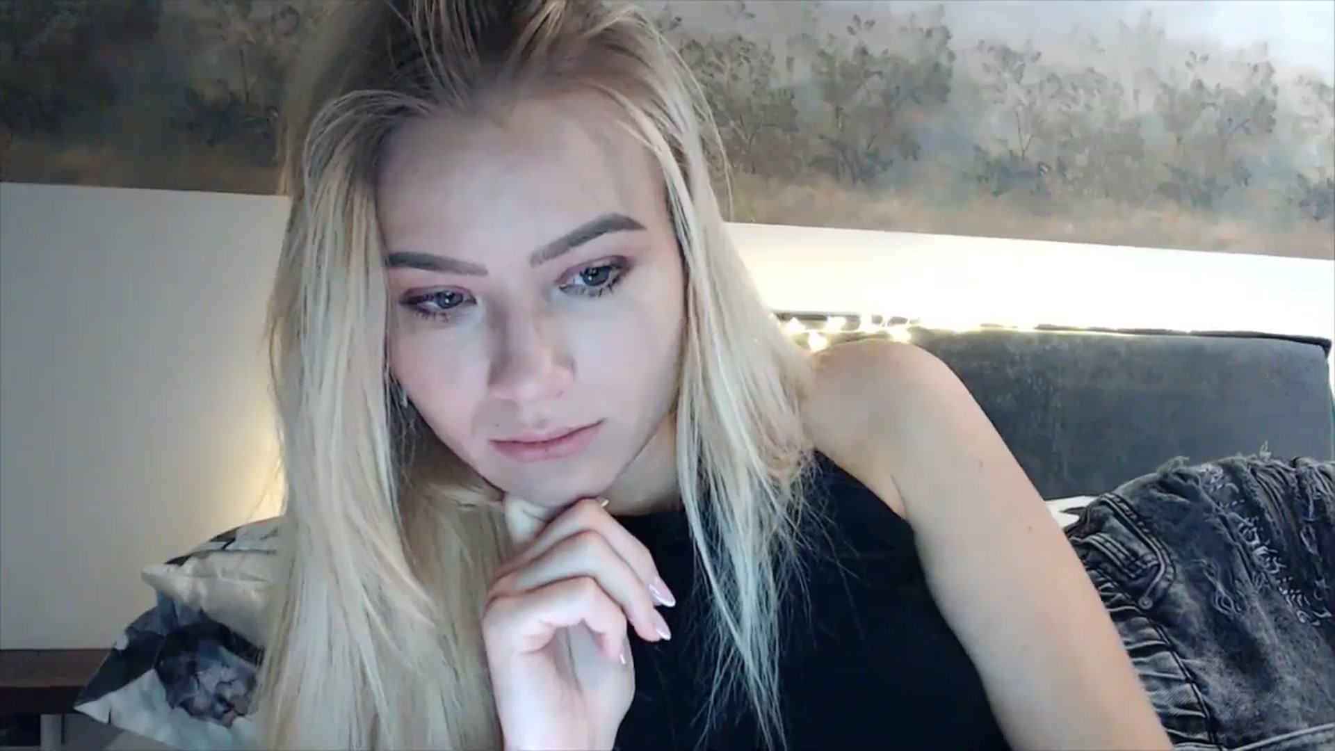 Gallery image thumbnail from fiancee's myfreecams stream on, 04/10/2025, 02:35 image 18 of 20