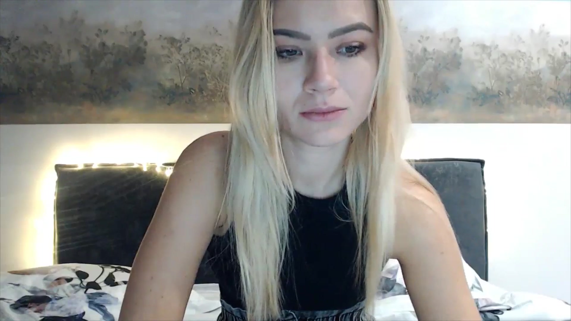 Gallery image thumbnail from fiancee's myfreecams stream on, 04/10/2025, 02:35 image 7 of 20