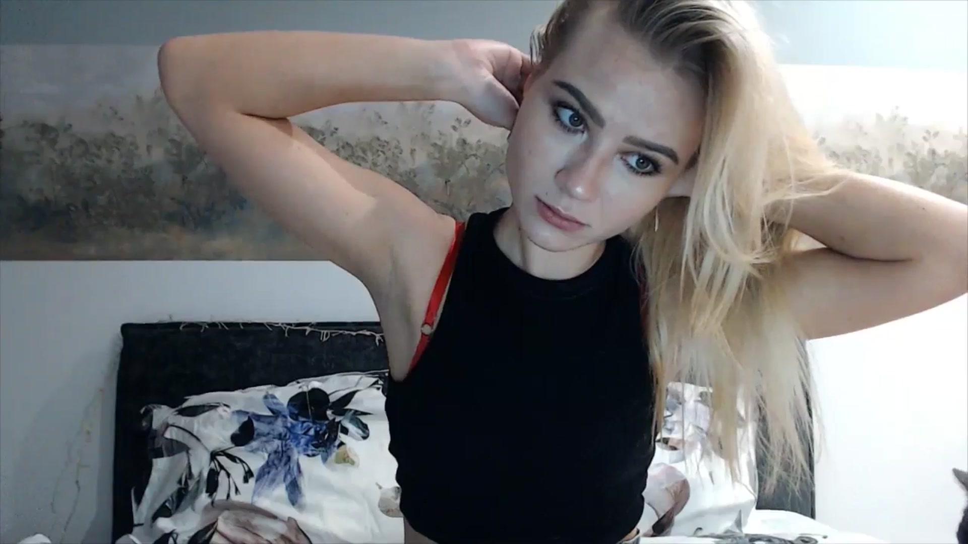 Gallery image thumbnail from fiancee's myfreecams stream on, 04/11/2025, 03:15 image 5 of 20