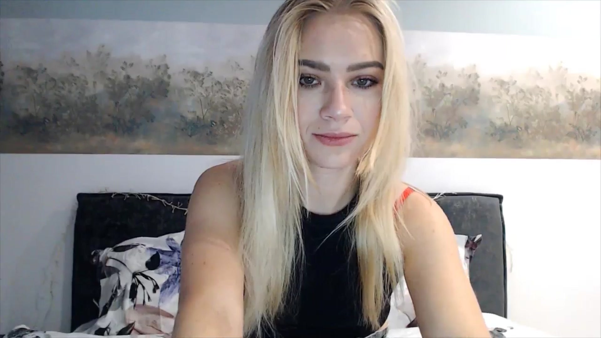 Gallery image thumbnail from fiancee's myfreecams stream on, 04/11/2025, 03:15 image 11 of 20