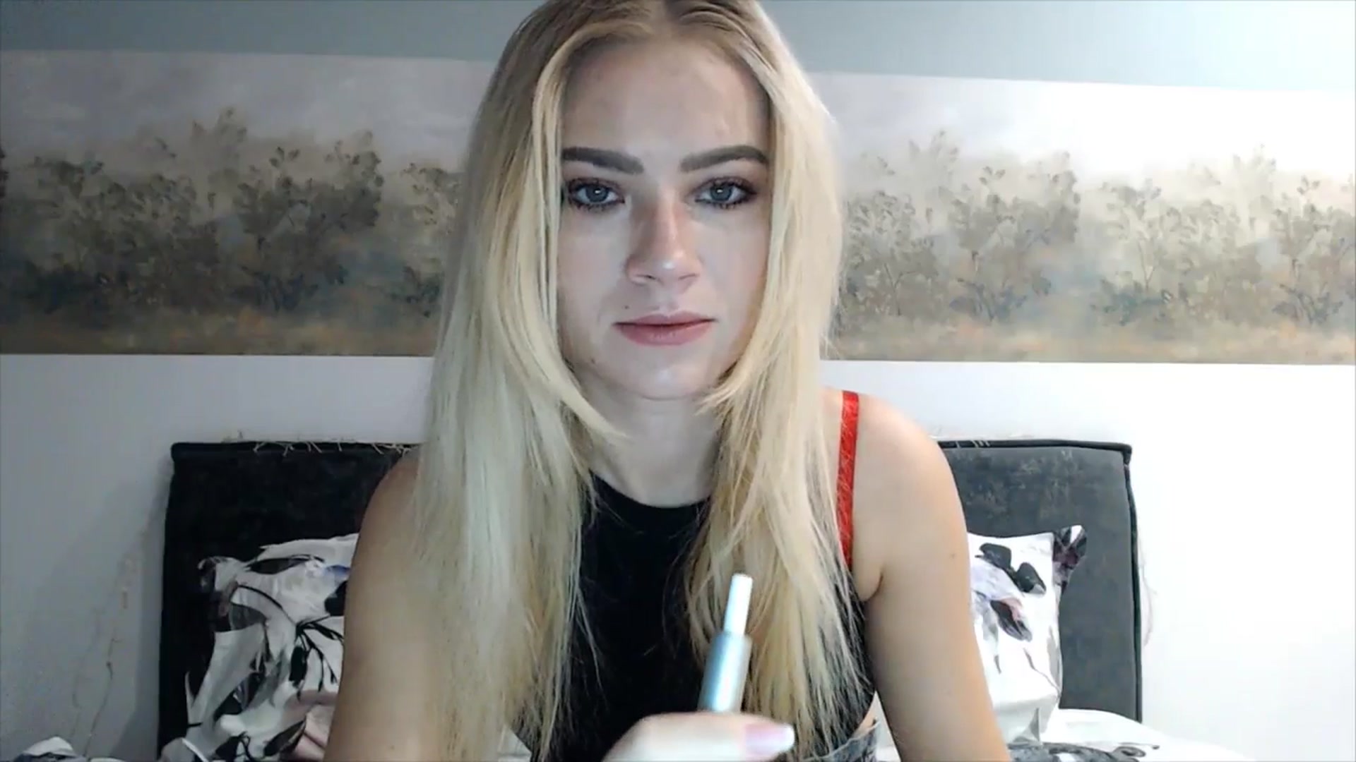 Gallery image thumbnail from fiancee's myfreecams stream on, 04/11/2025, 03:15 image 2 of 20