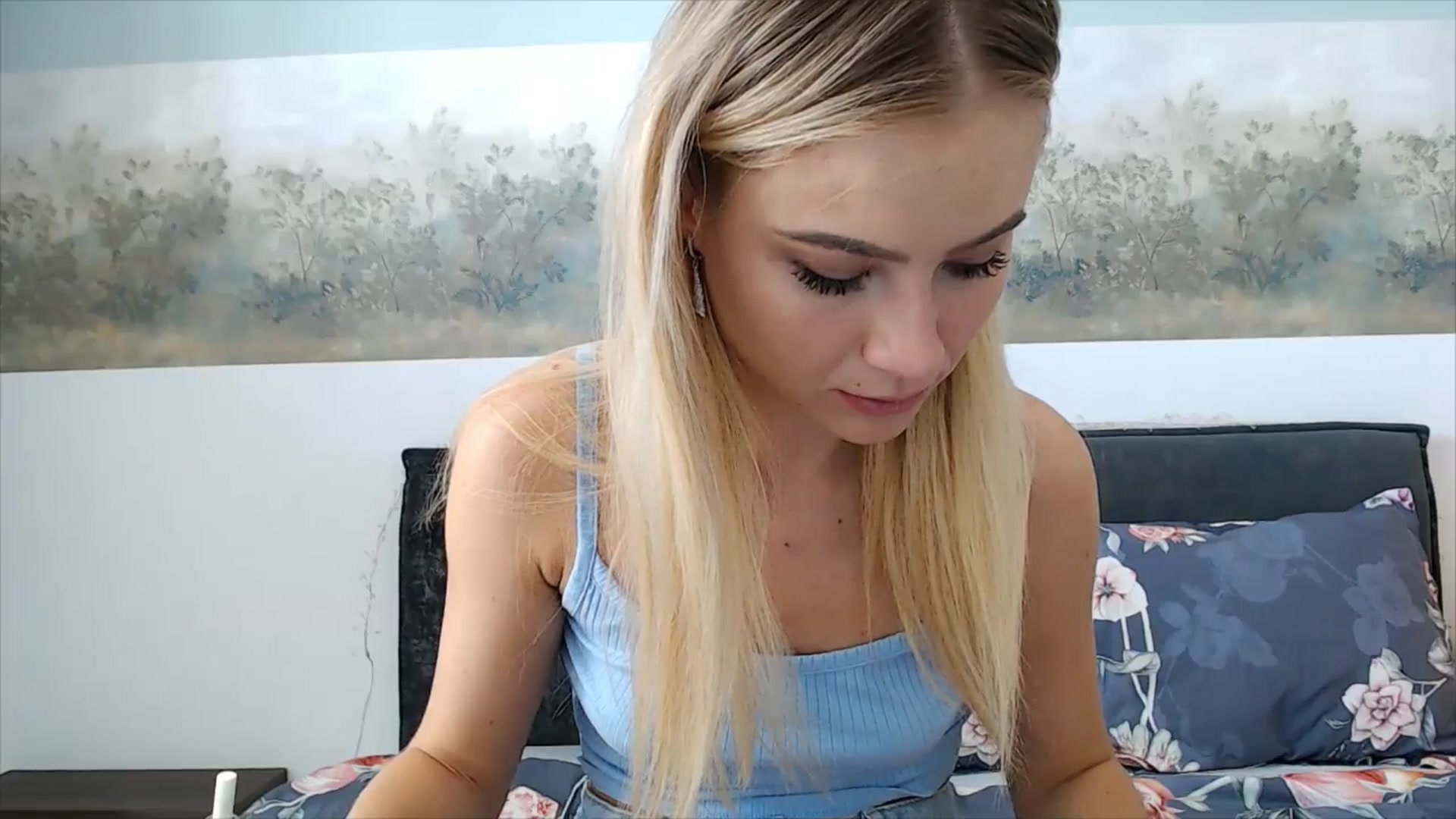 Gallery image thumbnail from fiancee's myfreecams stream on, 04/14/2025, 04:43 image 7 of 20
