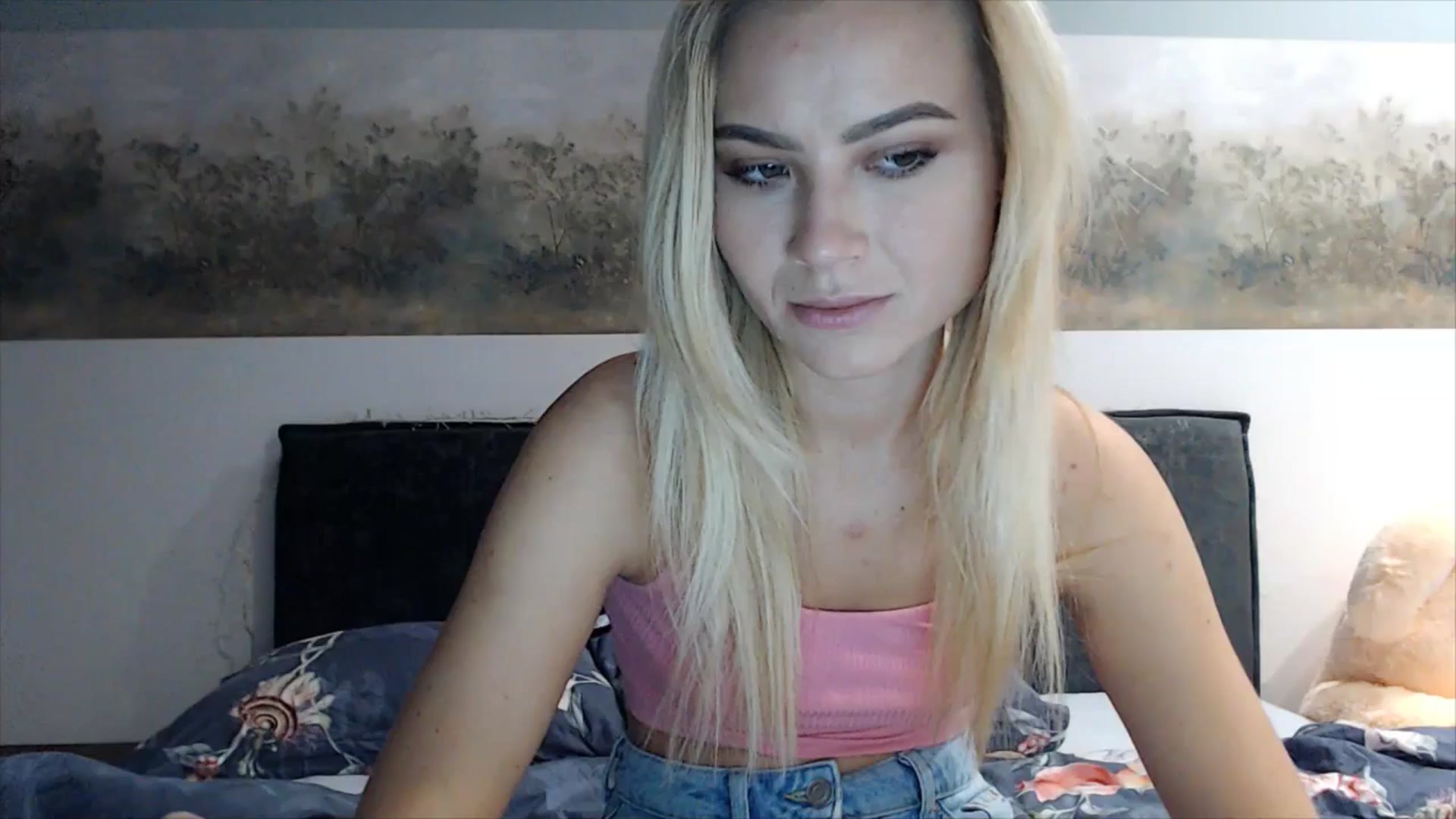 Gallery image thumbnail from fiancee's myfreecams stream on, 04/16/2025, 02:47 image 1 of 20