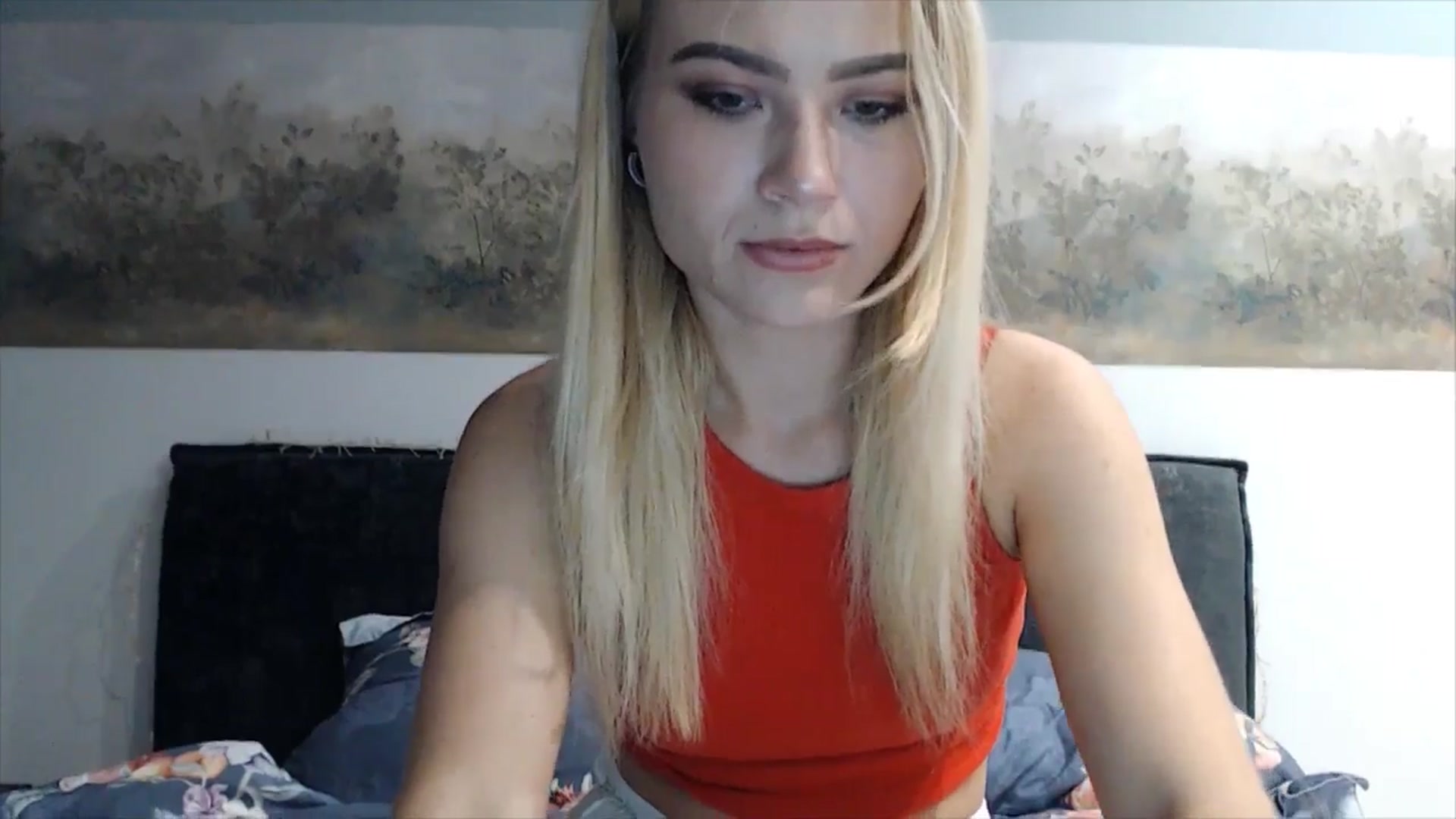 Gallery image thumbnail from fiancee's myfreecams stream on, 04/21/2025, 01:40 image 16 of 20