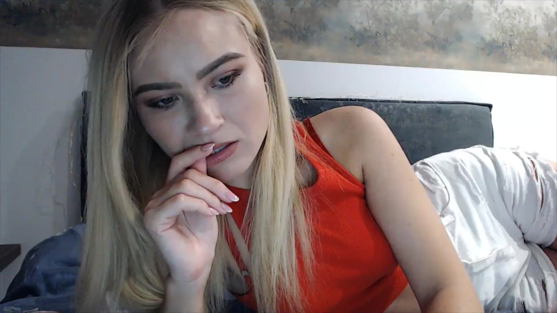 Gallery image thumbnail from fiancee's myfreecams stream on, 04/21/2025, 02:43 image 3 of 20