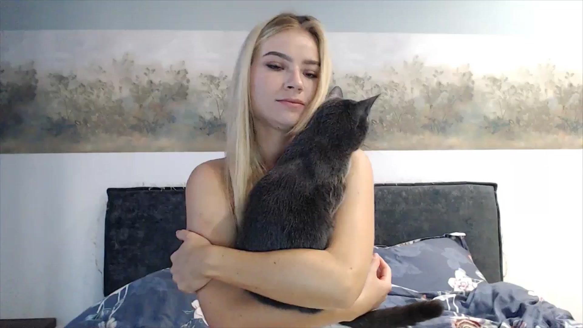 Gallery image thumbnail from fiancee's myfreecams stream on, 04/23/2025, 03:05 image 10 of 20
