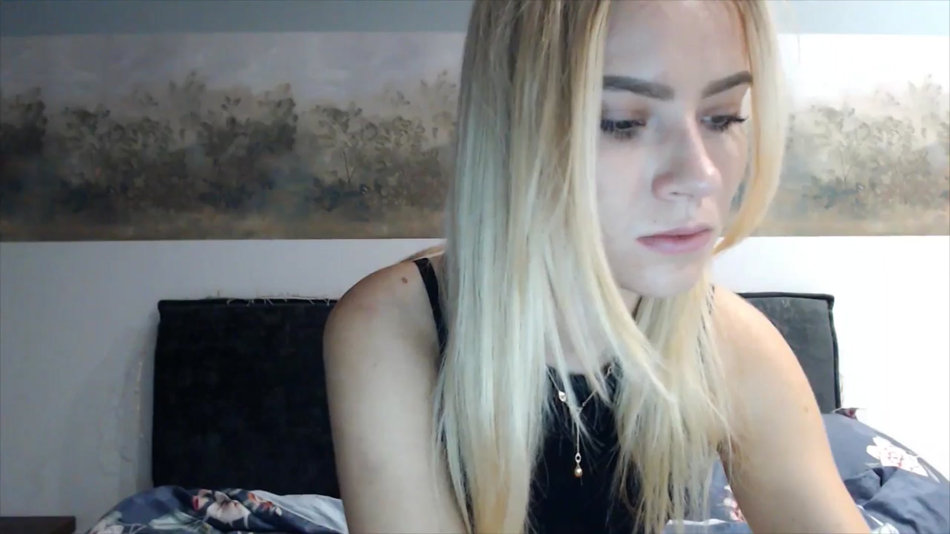 Gallery image thumbnail from fiancee's myfreecams stream on, 04/24/2025, 01:38 image 8 of 20