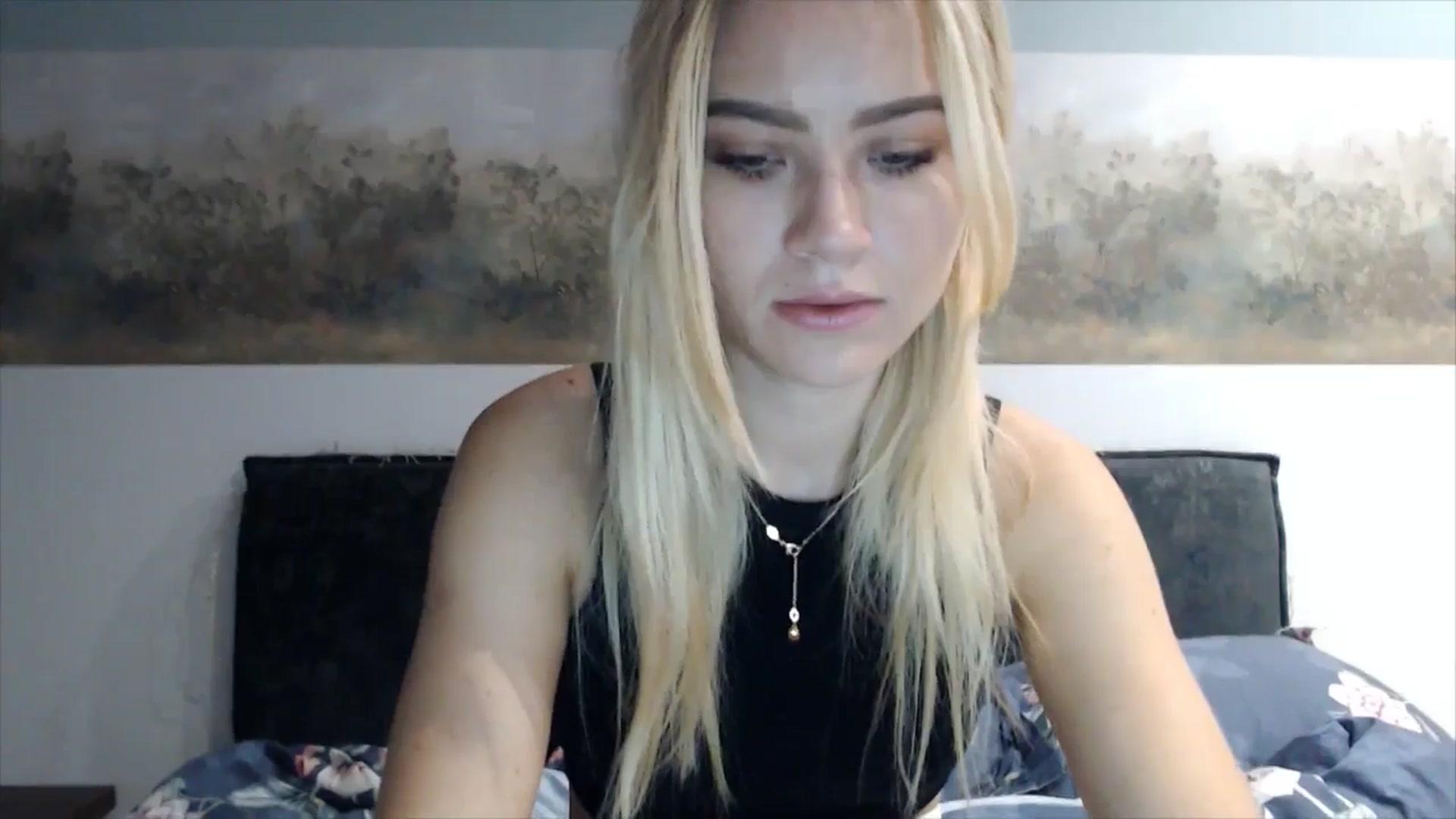 Gallery image thumbnail from fiancee's myfreecams stream on, 04/24/2025, 01:38 image 7 of 20