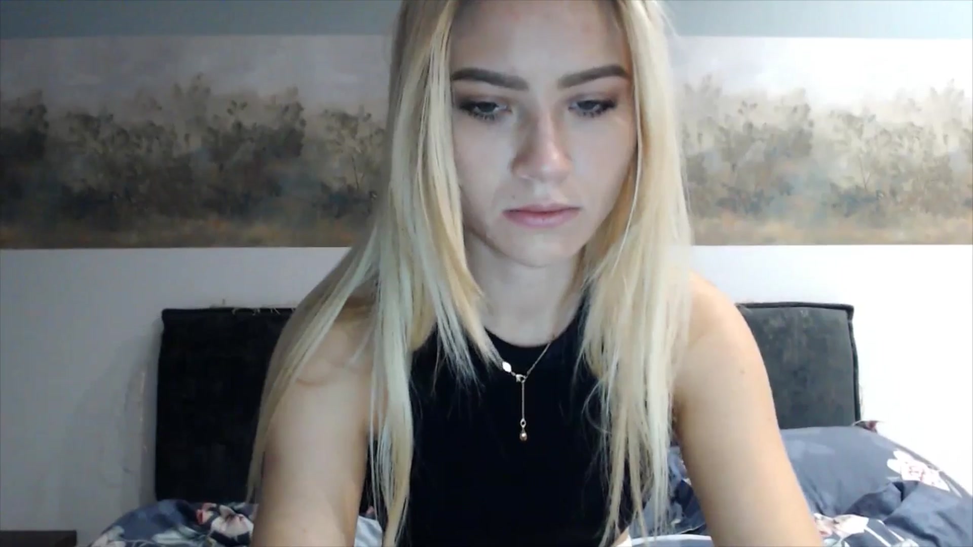 Gallery image thumbnail from fiancee's myfreecams stream on, 04/24/2025, 01:38 image 4 of 20