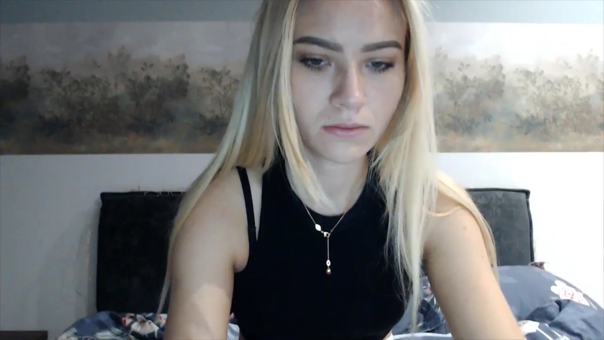 Gallery image thumbnail from fiancee's myfreecams stream on, 04/24/2025, 01:38 image 2 of 20