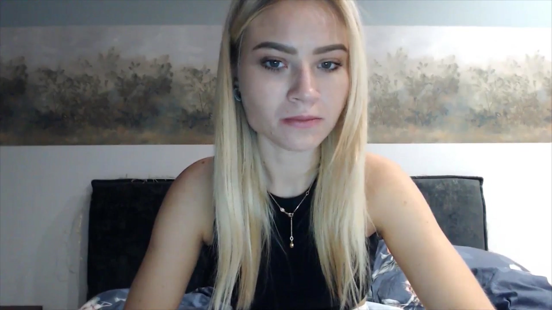 Gallery image thumbnail from fiancee's myfreecams stream on, 04/24/2025, 01:38 image 15 of 20