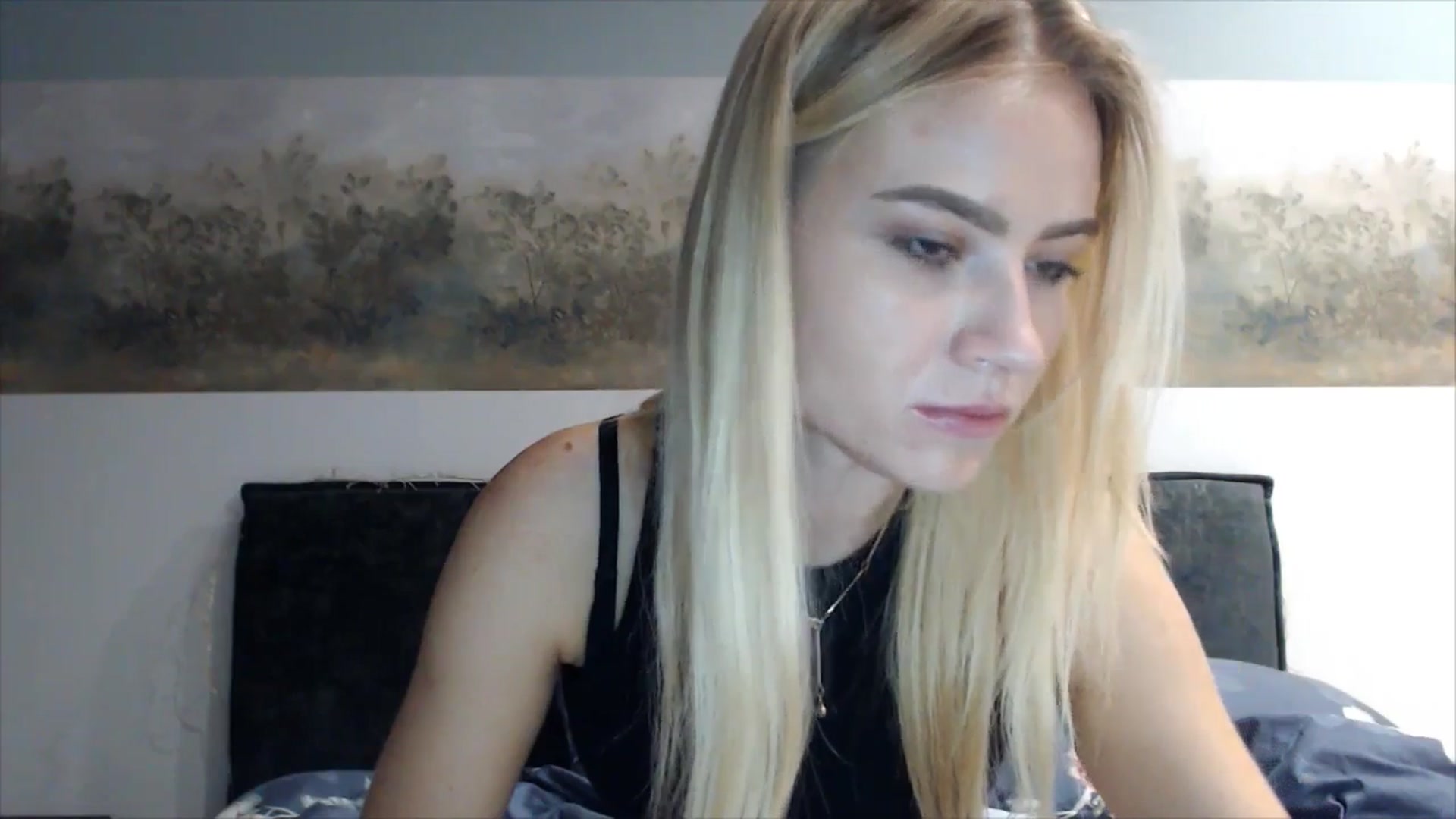 Gallery image thumbnail from fiancee's myfreecams stream on, 04/24/2025, 01:38 image 16 of 20
