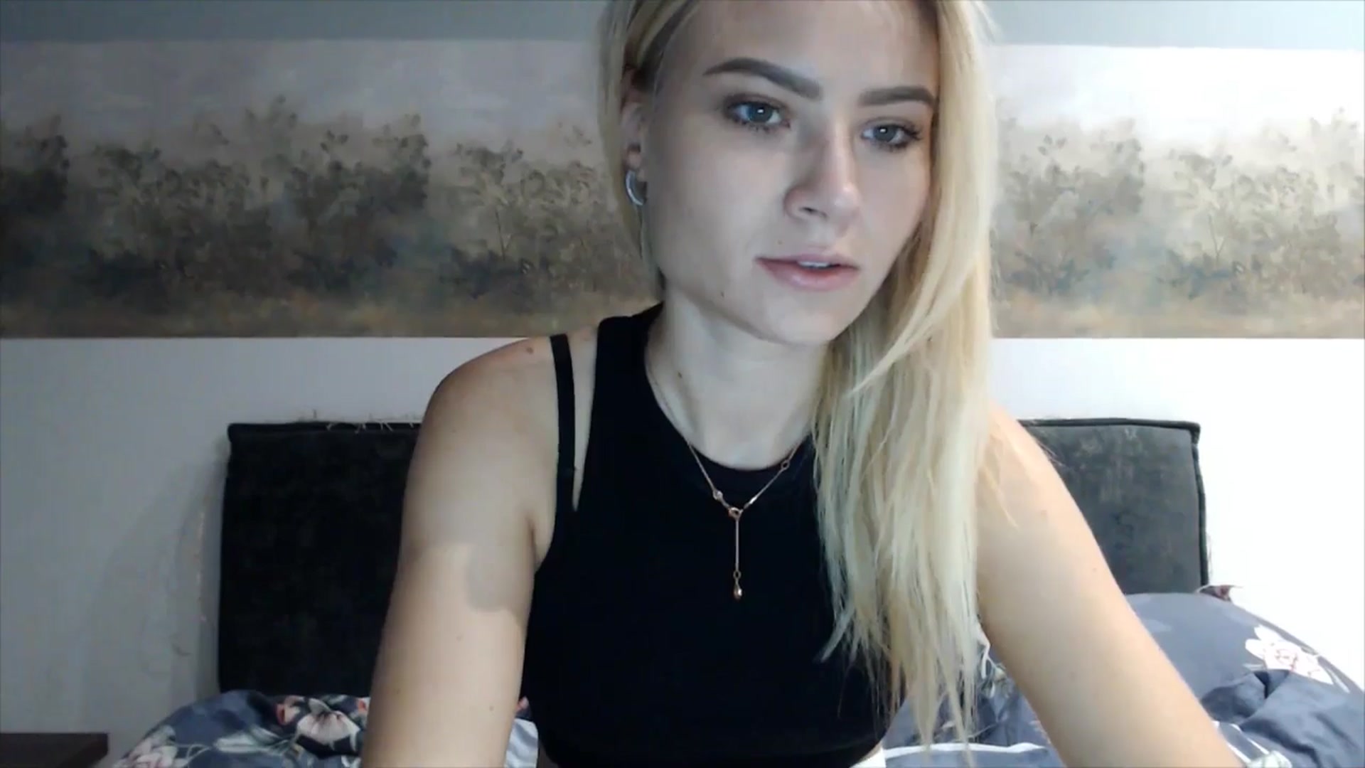 Gallery image thumbnail from fiancee's myfreecams stream on, 04/24/2025, 01:38 image 9 of 20