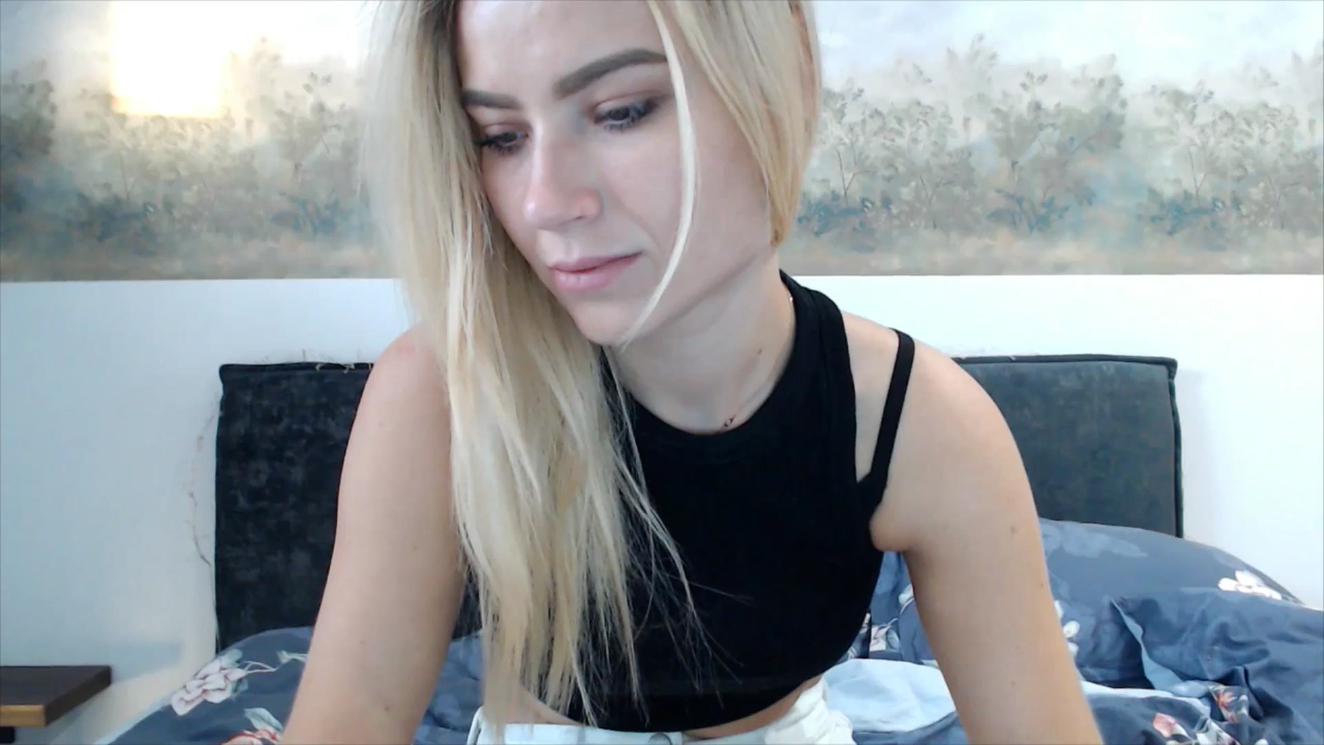 Gallery image thumbnail from fiancee's myfreecams stream on, 04/24/2025, 03:18 image 14 of 20