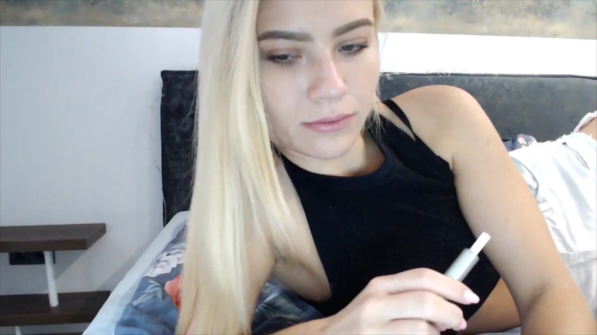 Gallery image thumbnail from fiancee's myfreecams stream on, 04/24/2025, 03:18 image 9 of 20