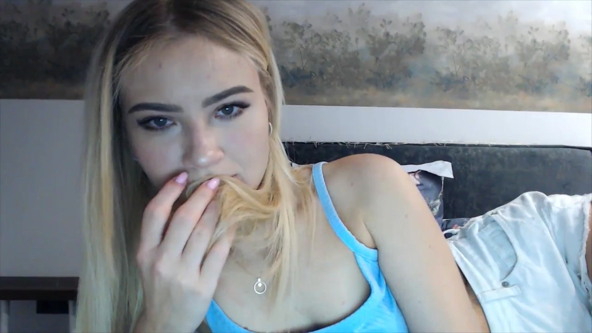 Gallery image thumbnail from fiancee's myfreecams stream on, 04/27/2025, 02:53 image 7 of 20