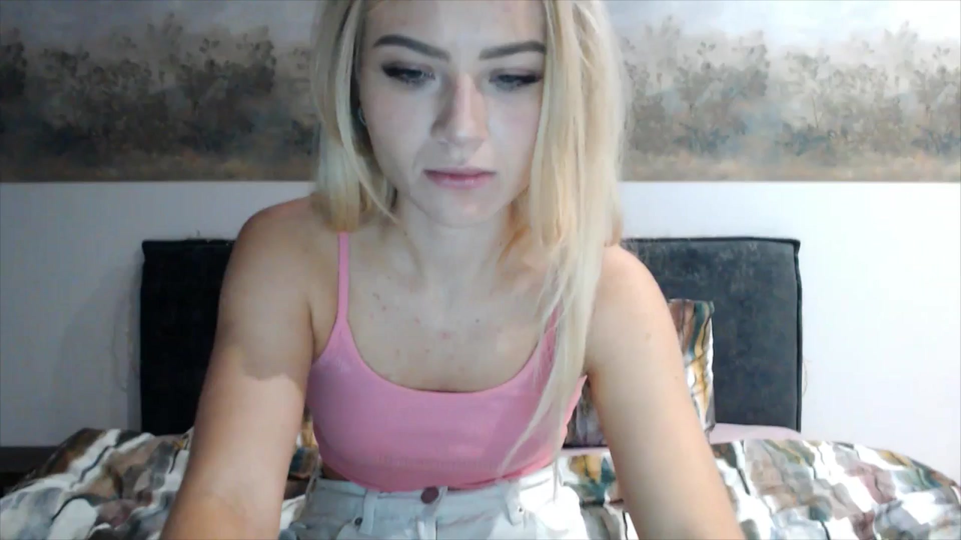Gallery image thumbnail from fiancee's myfreecams stream on, 04/29/2025, 02:15 image 1 of 20