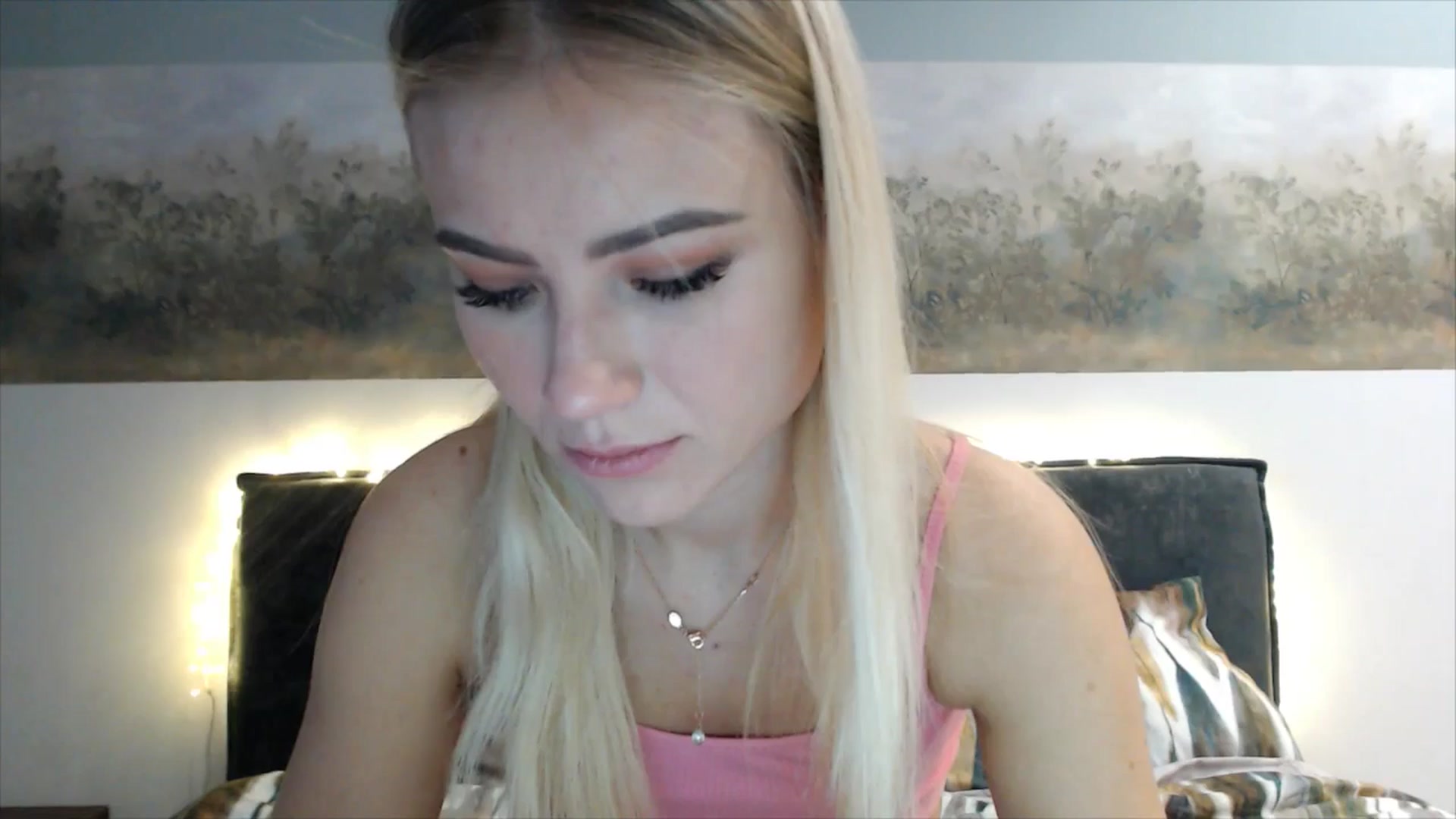 Gallery image thumbnail from fiancee's myfreecams stream on, 04/30/2025, 03:22 image 12 of 20