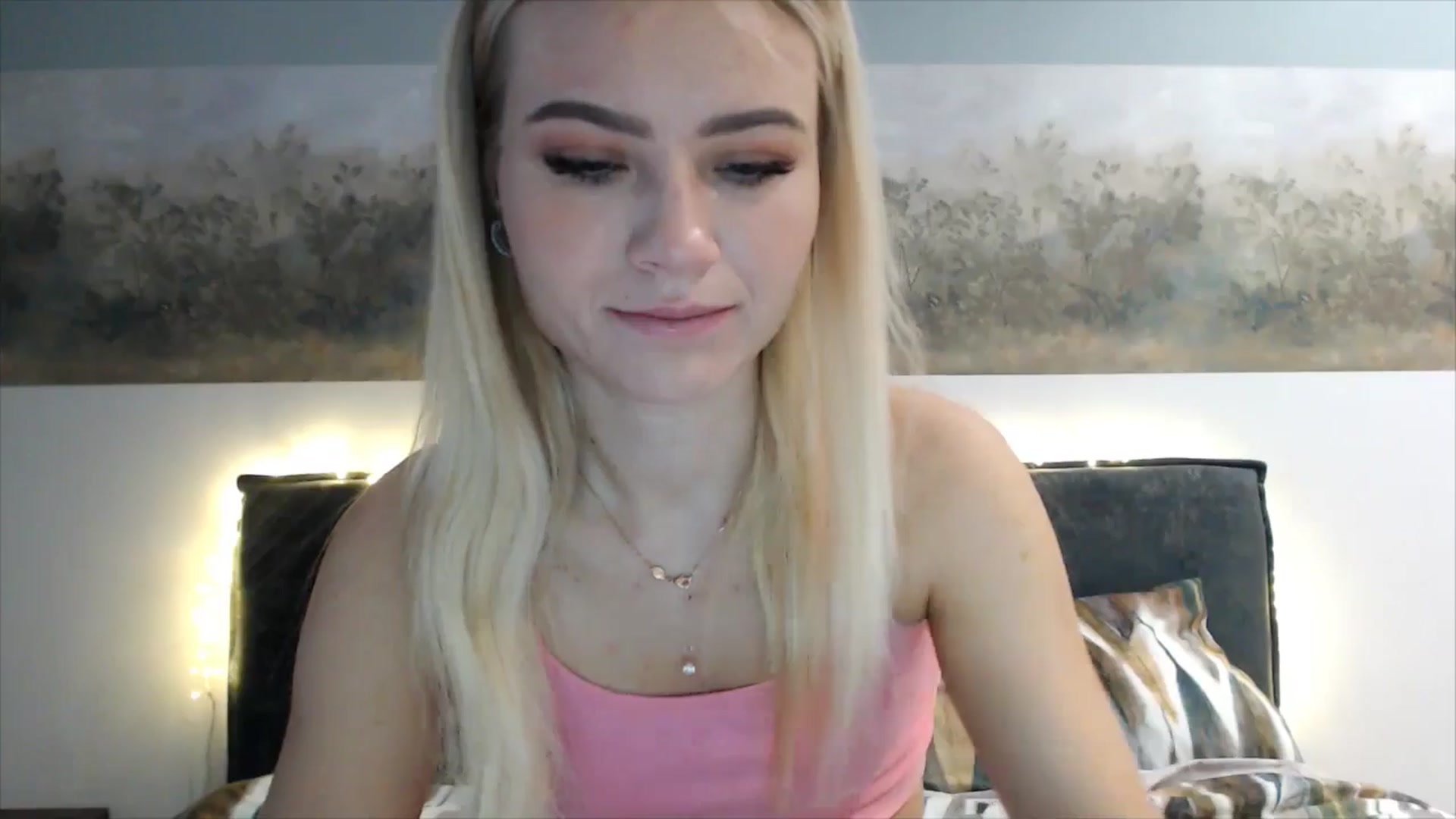 Gallery image thumbnail from fiancee's myfreecams stream on, 04/30/2025, 03:22 image 13 of 20
