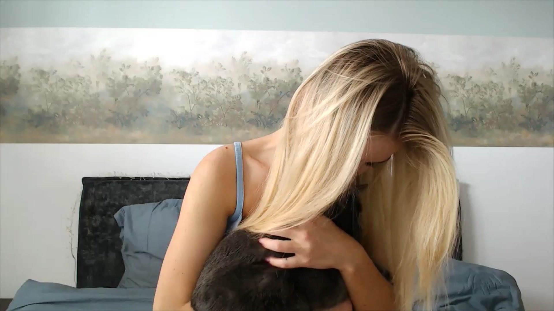 Gallery image thumbnail from fiancee's myfreecams stream on, 05/06/2025, 05:48 image 1 of 20