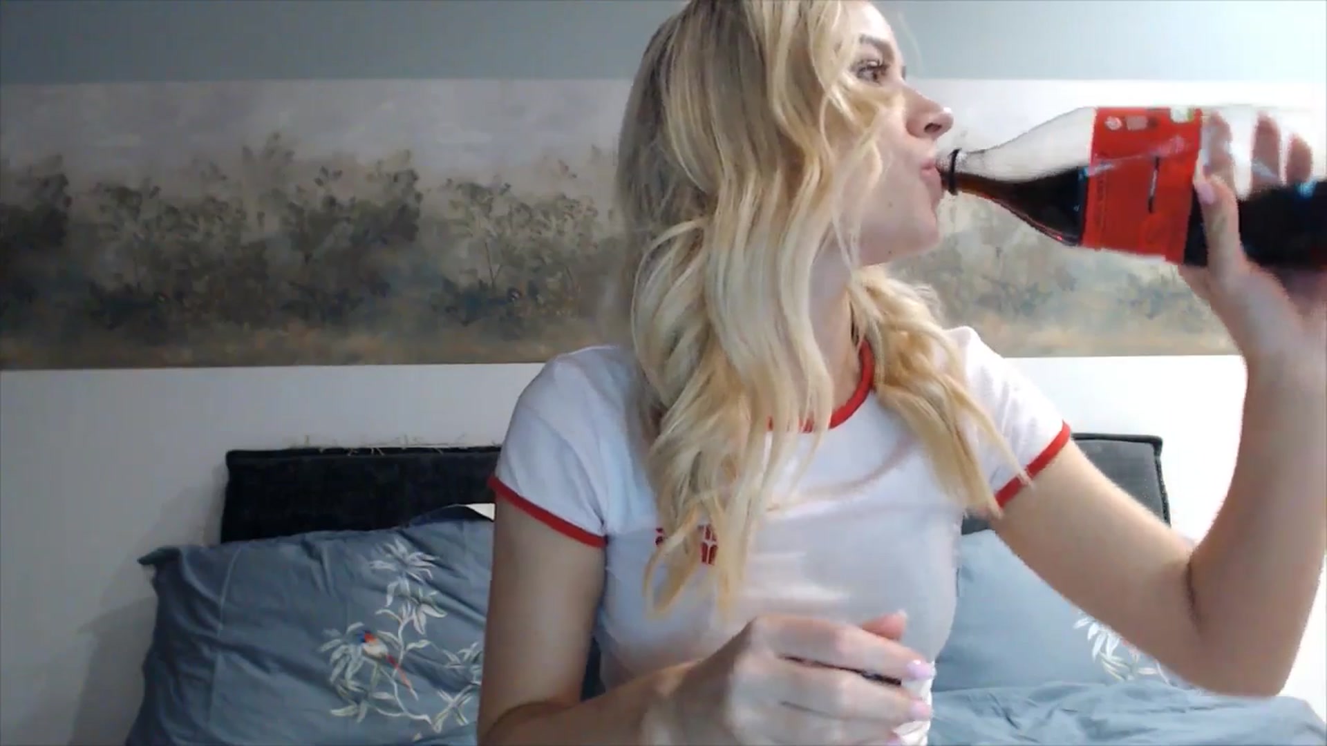 Gallery image thumbnail from fiancee's myfreecams stream on, 05/11/2025, 01:22 image 6 of 20