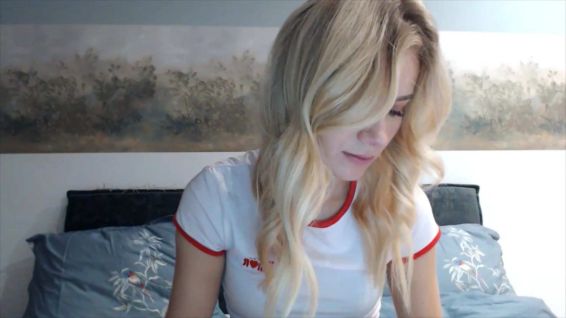 Gallery image thumbnail from fiancee's myfreecams stream on, 05/11/2025, 01:22 image 7 of 20