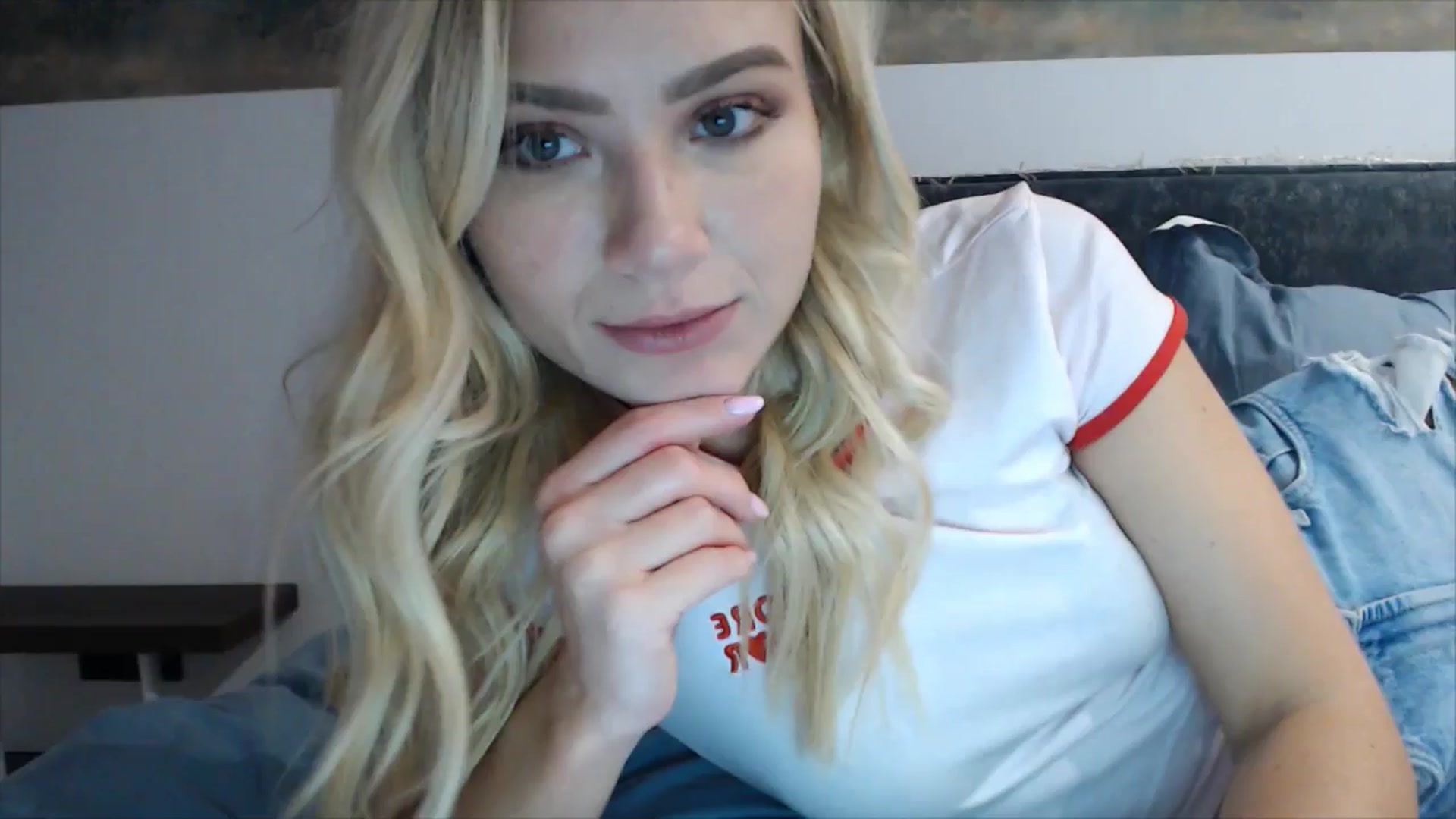 Gallery image thumbnail from fiancee's myfreecams stream on, 05/11/2025, 02:40 image 1 of 20