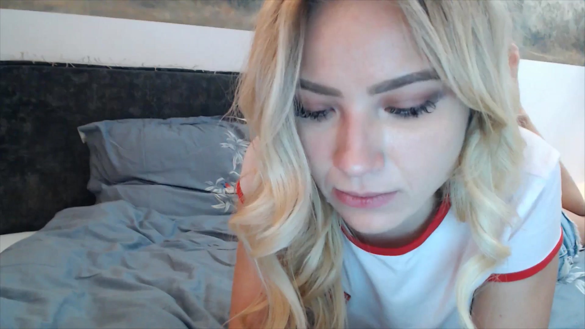 Gallery image thumbnail from fiancee's myfreecams stream on, 05/11/2025, 02:40 image 17 of 20
