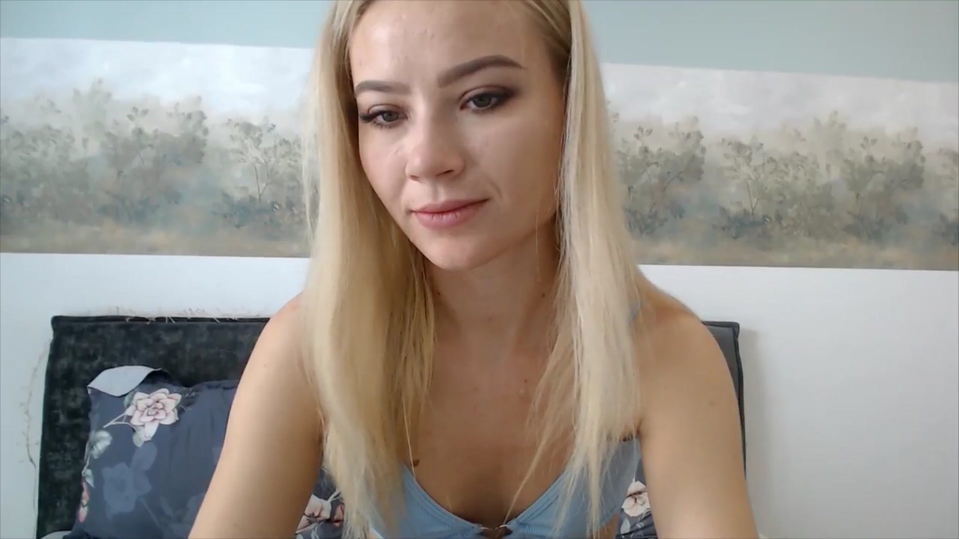 Gallery image thumbnail from fiancee's myfreecams stream on, 06/19/2025, 06:58 image 8 of 20