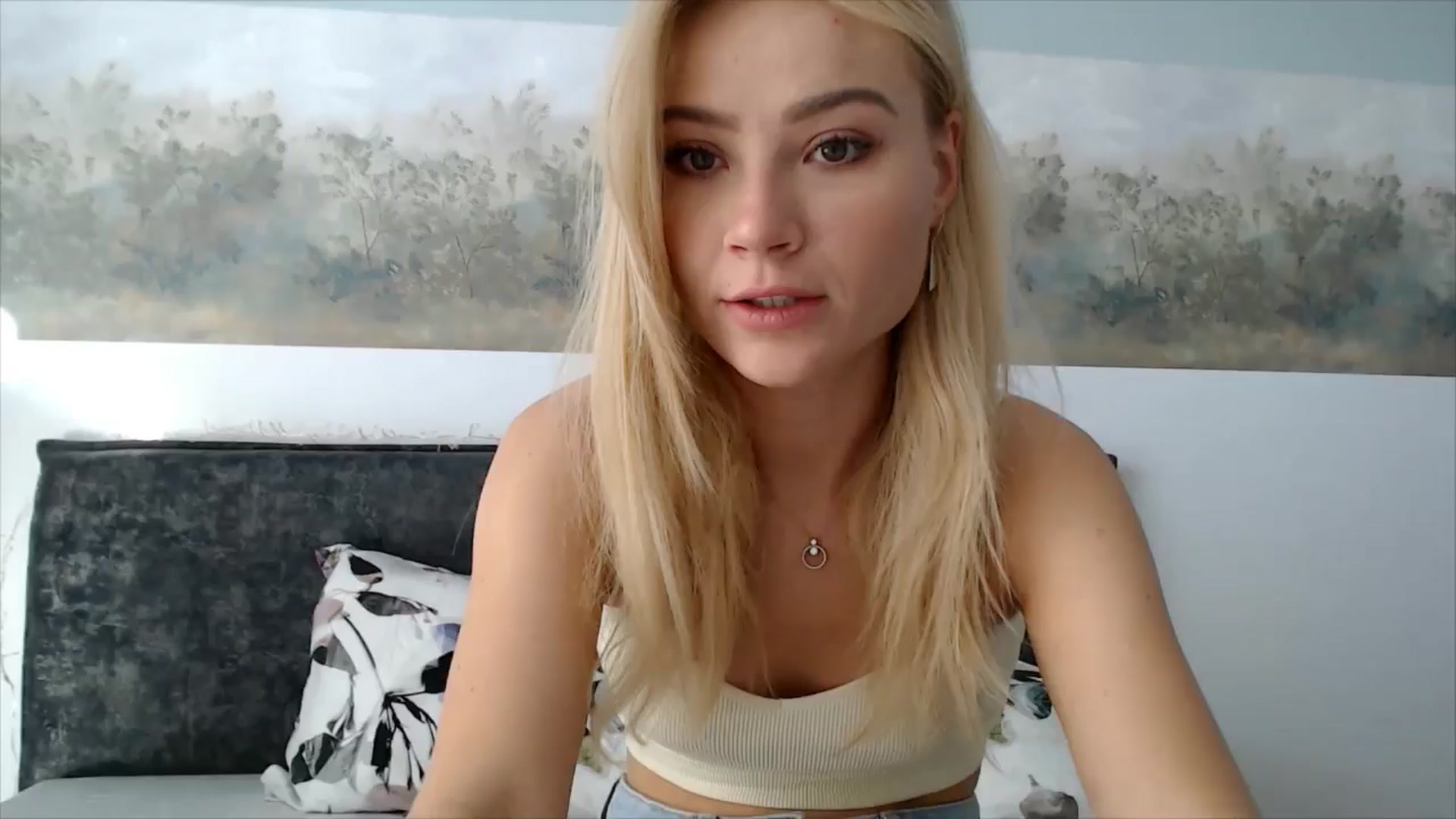 Gallery image thumbnail from fiancee's myfreecams stream on, 06/27/2025, 04:17 image 2 of 20